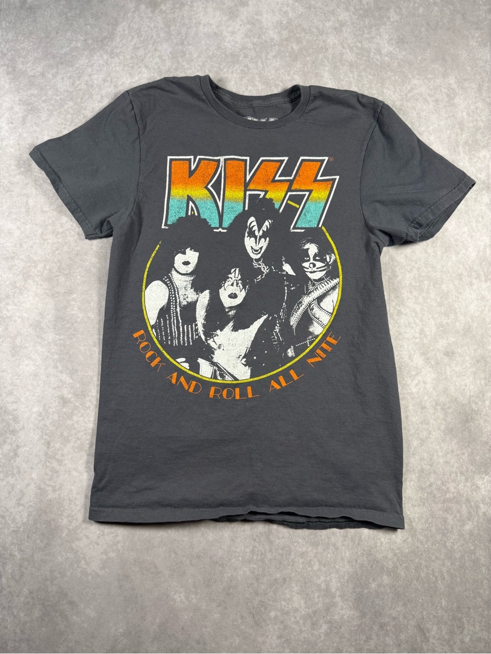 KISS mens dark gray Graphic Tee - Rock and Roll All Nite size Small